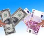 Euro Dollar Hand Keep  - geralt / Pixabay