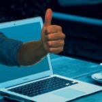 Laptop Thumbs Up Workplace  - geralt / Pixabay